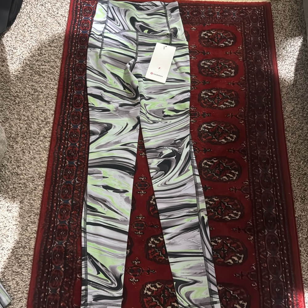 New with tag lululemon woman legging